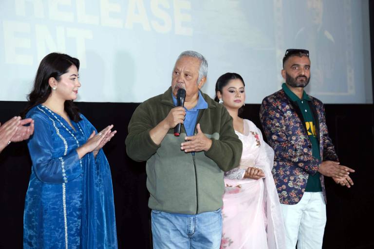 ‘परान’ ट्रेलर सार्वजनिकः सन्तानको माया र दूरीबीच अल्झिएको एक बाबुको कथा ‘परान’ ट्रेलर सार्वजनिकः सन्तानको माया र दूरीबीच अल्झिएको एक बाबुको कथा