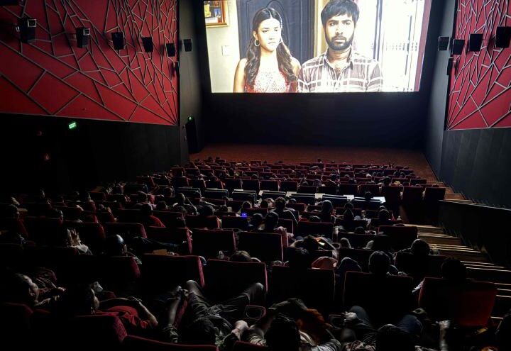 ‘वरिष्ठ बलराम’ले कमायो दर्शकको मन, दोस्रो दिन पनि देशभर हाउसफूल