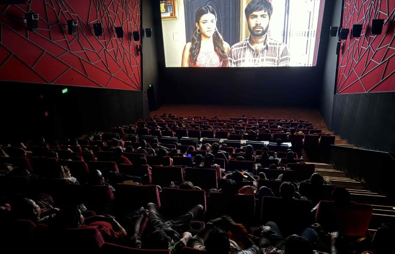 ‘वरिष्ठ बलराम’ले कमायो दर्शकको मन, दोस्रो दिन पनि देशभर हाउसफूल ‘वरिष्ठ बलराम’ले कमायो दर्शकको मन, दोस्रो दिन पनि देशभर हाउसफूल