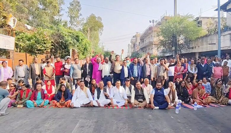 अदालतको फैसला नआएसम्म आन्दोलन जारी राख्ने ७ दलको निर्णय