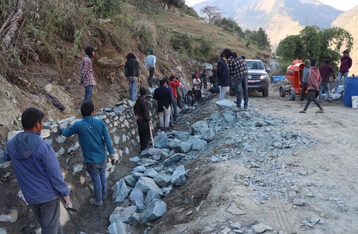 म्याग्दीको दरवाङ-मुना-ढोरपाटन सडकखण्डको स्तरोन्नति गर्ने काम सुरु