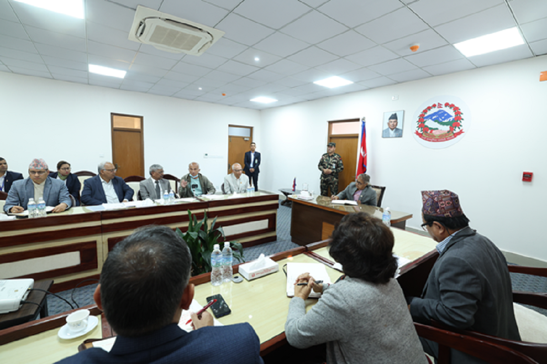 चिकित्सा शिक्षा सुधारको माग राख्दै डा.केसीले प्रधानमन्त्री कार्कीलाई बुझाए १० बुँदे ज्ञापनपत्र चिकित्सा शिक्षा सुधारको माग राख्दै डा.केसीले प्रधानमन्त्री कार्कीलाई बुझाए १० बुँदे ज्ञापनपत्र