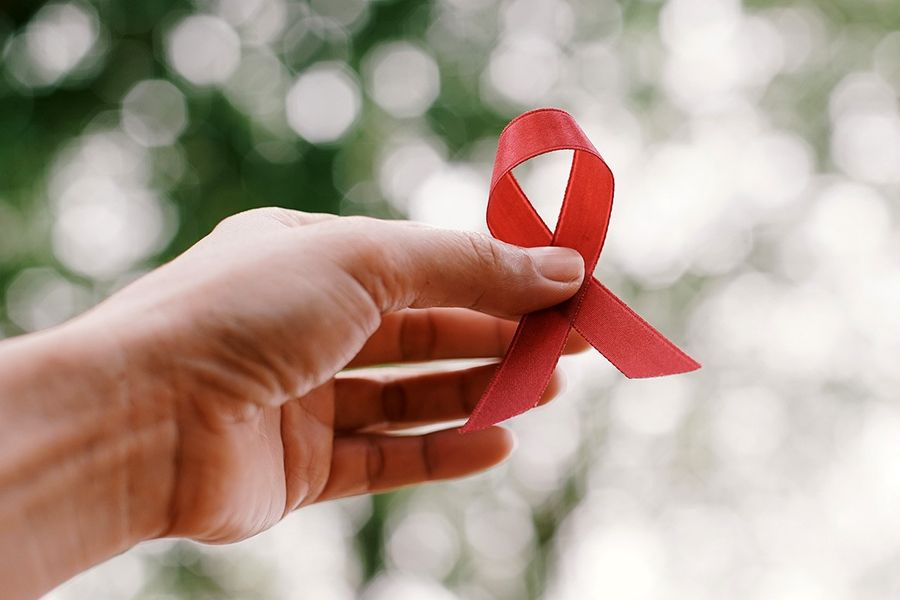 ७७ प्रतिशत एचआइभी सङ्क्रमित मात्रै उपचारको दायरामा