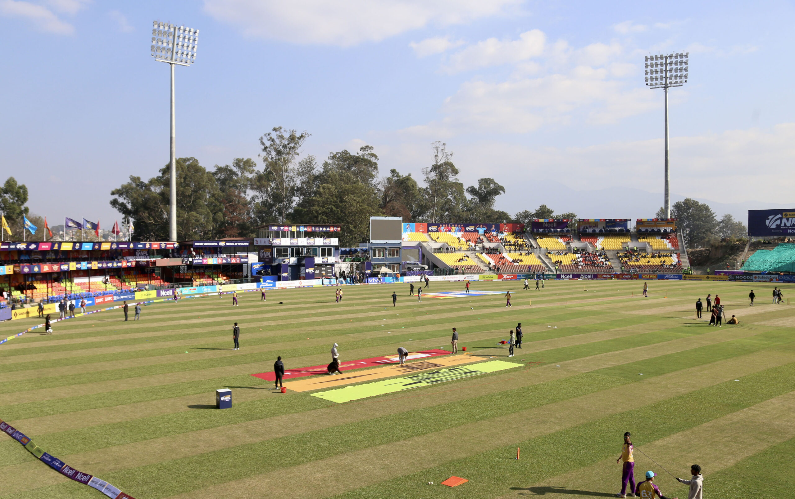 एनपिएल दोस्रो संस्करणः उद्घाटन खेलमा काठमान्डु गोर्खाजले जनकपुर बोल्टस्विरुद्ध फिल्डिङ गर्दै एनपिएल दोस्रो संस्करणः उद्घाटन खेलमा काठमान्डु गोर्खाजले जनकपुर बोल्टस्विरुद्ध फिल्डिङ गर्दै