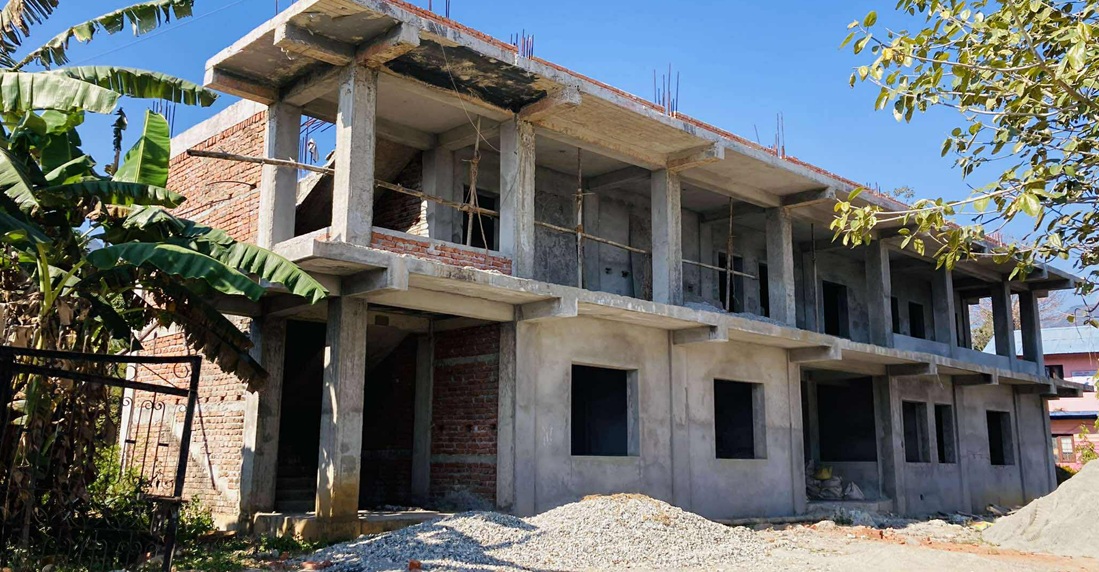 ३ वर्षमा ३ पटक थपियो म्याद,भवन निर्माण अझै अधुरै ३ वर्षमा ३ पटक थपियो म्याद,भवन निर्माण अझै अधुरै