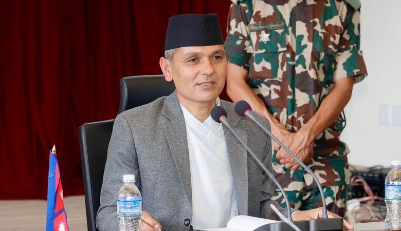 नयाँ पुस्तालाई न्यायको अनुभूति हुनेगरी काम गर्न गृहमन्त्री अर्यालको निर्देशन