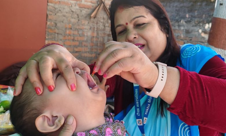 देशभर एकैसाथ भिटामिन ए र जुकाको औषधि खुवाउने क्रम भोलि पनि देशभर एकैसाथ भिटामिन ए र जुकाको औषधि खुवाउने क्रम भोलि पनि