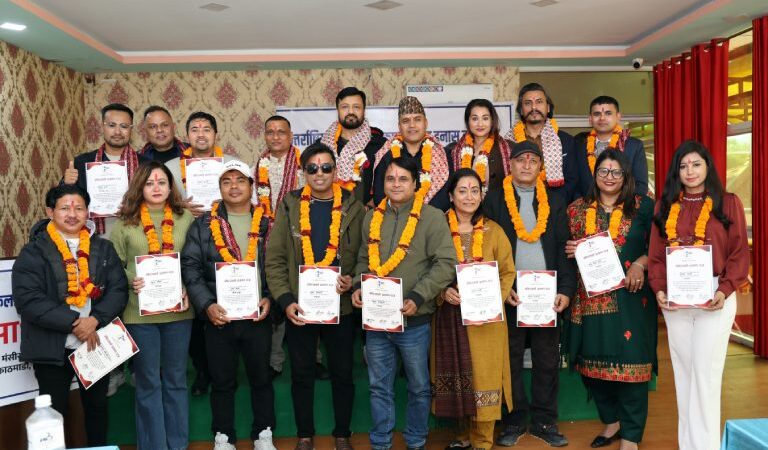 इनास नेपालको १७ सदस्यीय नयाँ कार्यसमिति चयन, अध्यक्षमा निर्देशक ऋषि लामिछाने