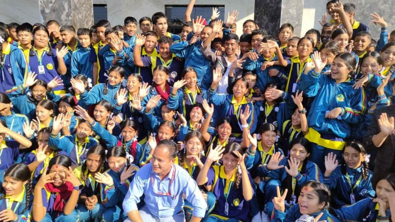 चलचित्र ‘मन बिनको धन’ हेर्ने देशैभरिका विद्यालयलाई सहयोग र छुट दिने चलचित्र ‘मन बिनको धन’ हेर्ने देशैभरिका विद्यालयलाई सहयोग र छुट दिने