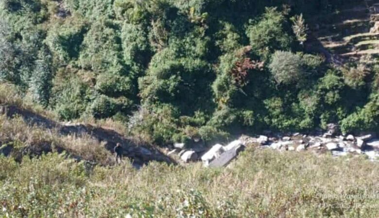 डोटीमा जन्ती बोकेको बोलेरो जिप दुर्घटना ६ जना घाइते 