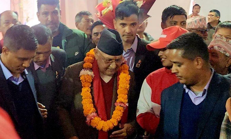 एमालेमा तेश्रो कार्यकालका लागि नवनिर्वाचित अध्यक्ष ओलीको शपथ