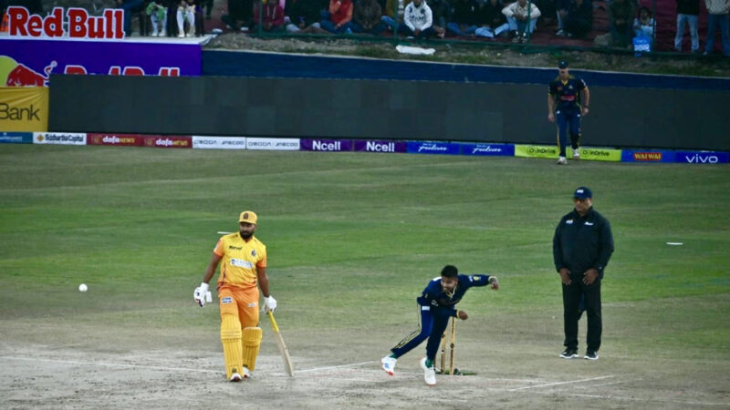 एनपिएल क्रिकेटः विराटनगरले पायो एक सय ५६ रनको लक्ष्य एनपिएल क्रिकेटः विराटनगरले पायो एक सय ५६ रनको लक्ष्य