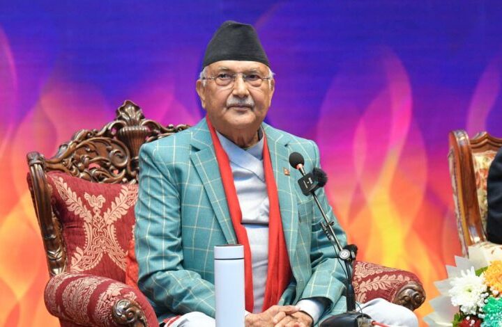 एमाले–काँग्रेसबाहेक अरुले सरकार बनाउनै सक्दैनन् : अध्यक्ष ओली