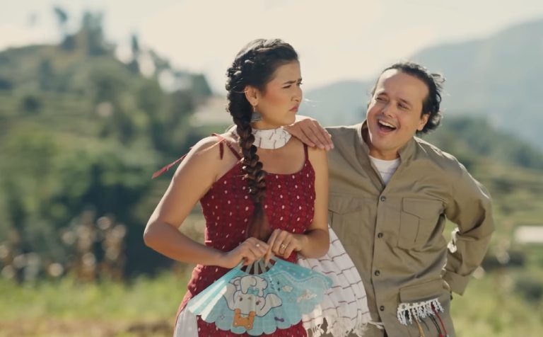 ‘फ्यान चल्यो घामको धुपैमा’ रोमान्टिक उदय र बिना