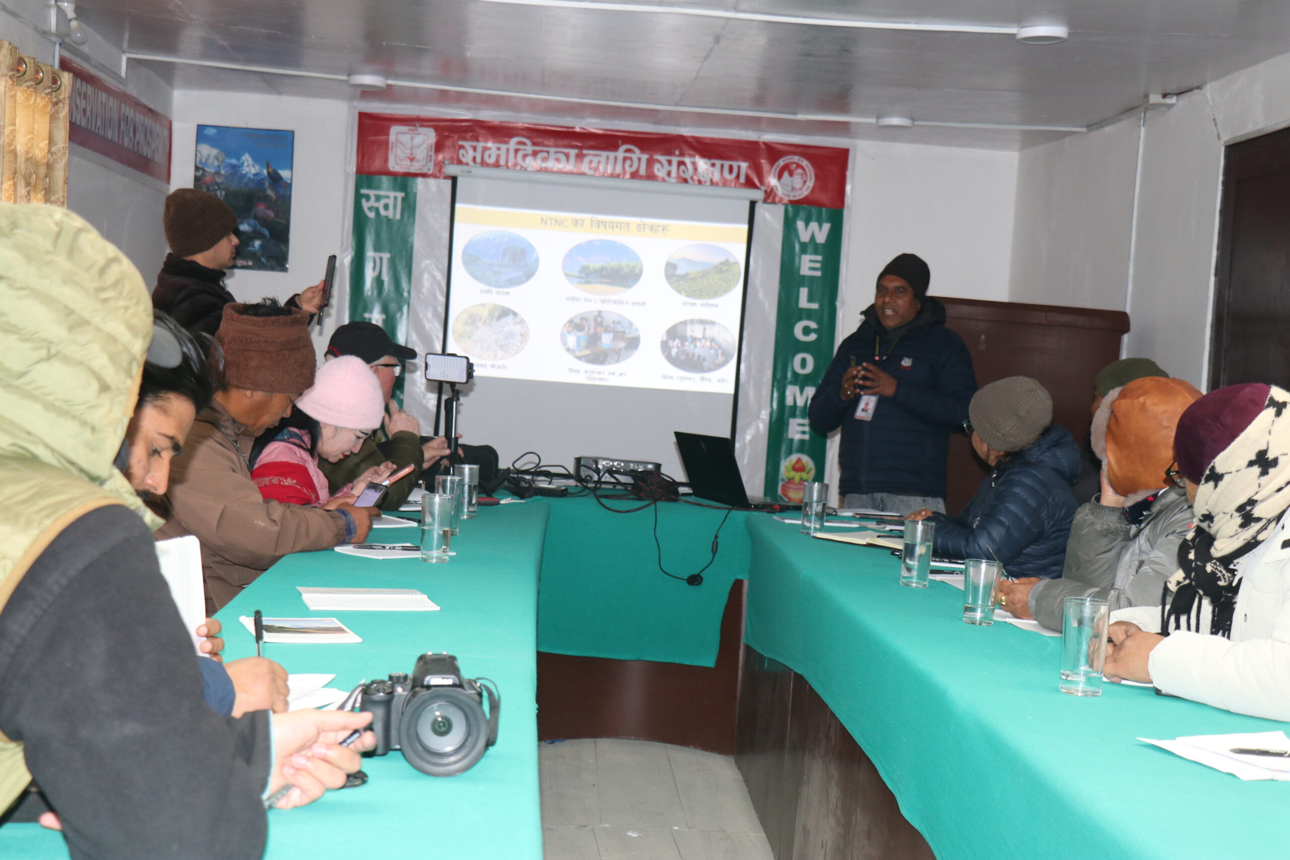 मुस्ताङमा एक्यापको अर्धवार्षिक प्रगति समीक्षा: हिउँ चितुवा व्यवस्थापन र पर्यटक वृद्धिलाई प्राथमिकता