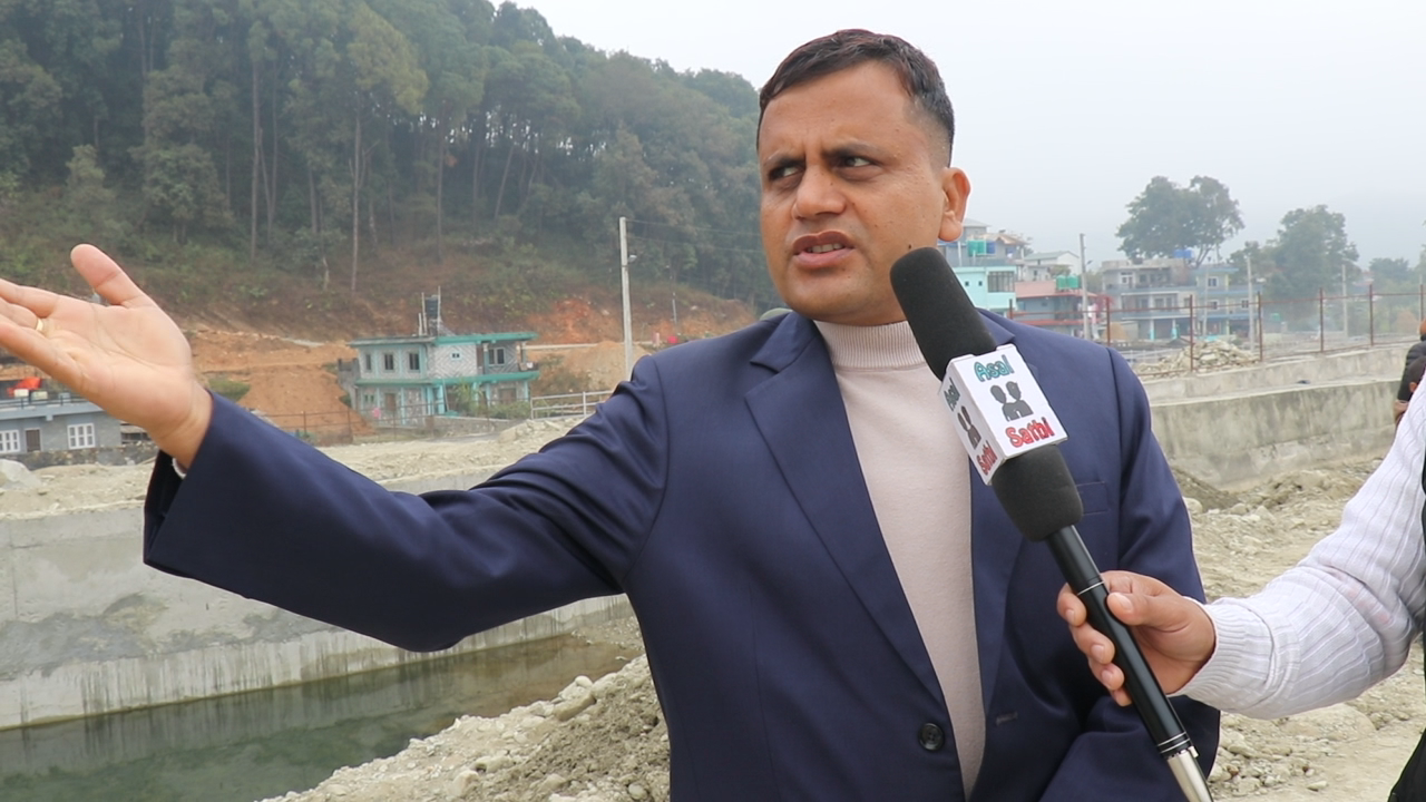 जलस्रोत तथा सिंचाइ विकास डिभिजन कार्यालय कास्कीले काहुँखोला र कालीखोला अर्मला क्षेत्रमा बाढी तथा कटान नियन्त्रण कार्य गर्दै