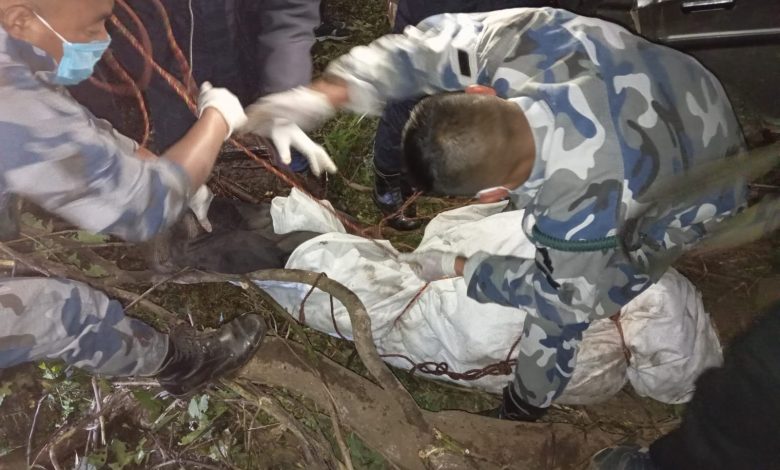 सङ्खुवासभामा बोलेर दुर्घटना हुँदा दुई जनाको मृत्यु, ३ जना गम्भीर घाइते