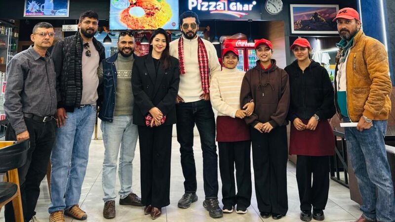 झापाको माइमेलामा ‘परिवर्तन’ को रौनक, सुशील र अञ्जना फ्यानसँग झुमे