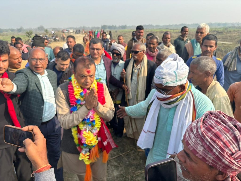 राति अबेरसम्म मतदाता माझ काँग्रेस सभापति थापा  