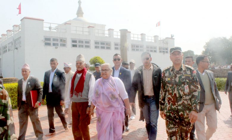 प्रधानमन्त्री कार्कीद्वारा मायादेवी मन्दिरको दर्शन