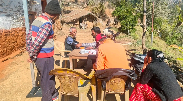 बैतडीमा टोल–टोलमै पुगेर नसर्ने रोगको परीक्षण बैतडीमा टोल–टोलमै पुगेर नसर्ने रोगको परीक्षण