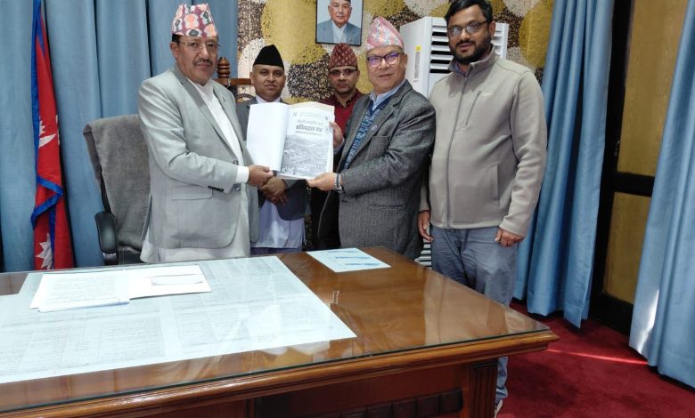 नेपाली कम्युनिष्ट पार्टीले निर्वाचन आयोगमा बुझायो घोषणा पत्र नेपाली कम्युनिष्ट पार्टीले निर्वाचन आयोगमा बुझायो घोषणा पत्र