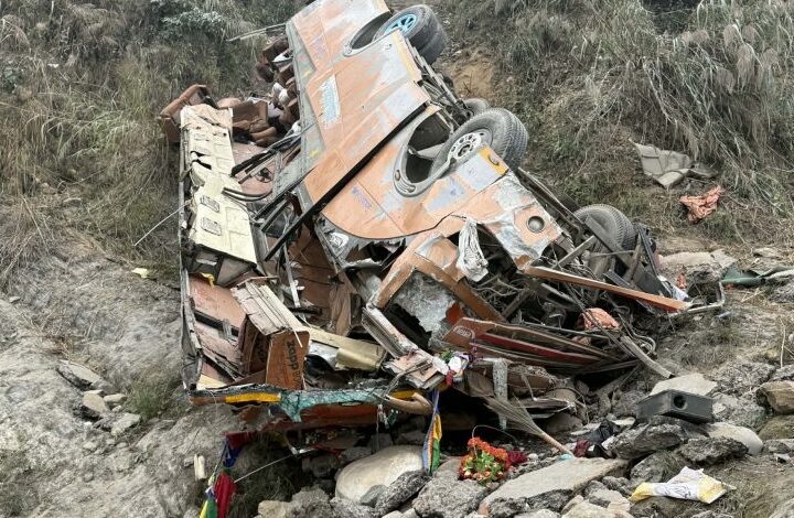 दुर्घटनामा मृत्यु भएका १९ जनामध्ये १३ जनाको सनाखत (नामसहित)