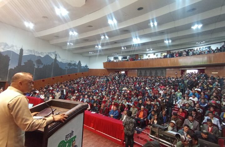 कांग्रेसले भ्रष्टाचारमा मुछिएका व्यक्तिको नाता र नेता हेर्दैन : सभापति थापा