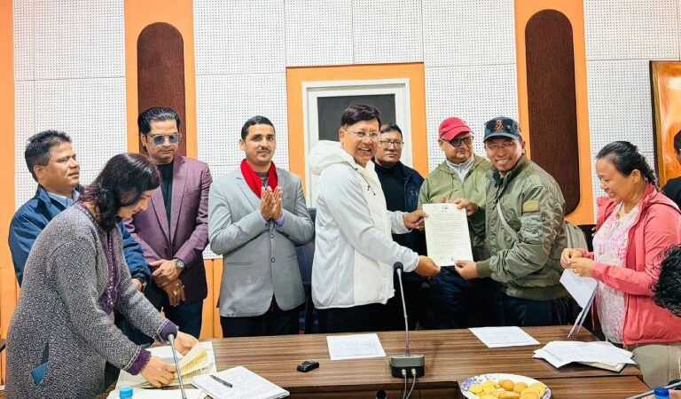 मातृभाषी चलचित्र प्रवर्द्धनमा बोर्डको अग्रसरता बढ्दै मातृभाषी चलचित्र प्रवर्द्धनमा बोर्डको अग्रसरता बढ्दै