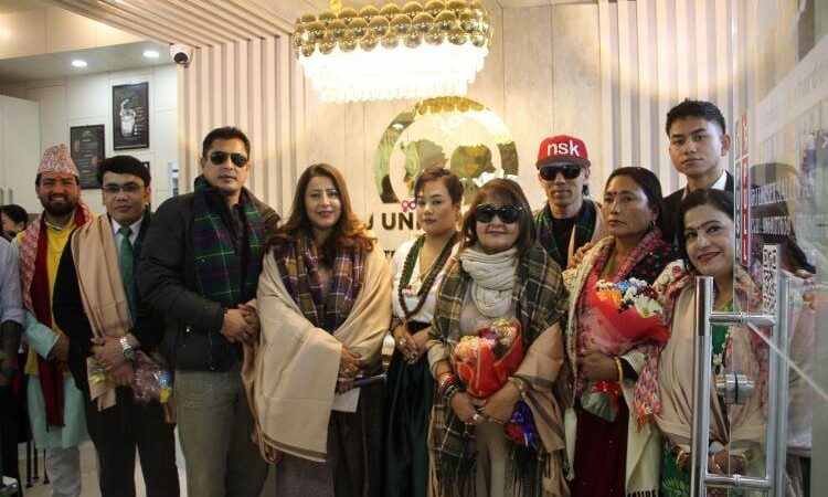 रेनुको ‘जे एन्ड जे युनिसेक्स सलुन एन्ड क्याफे’ सञ्चालनमा, धिरेन–कमलाद्वारा उद्घाटन