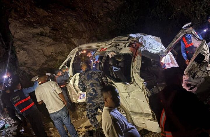 माइक्रो दुर्घटनामा मृत्यु हुनेको संख्या ७ पुग्यो, मृतक सबै भारतीय नागरिक