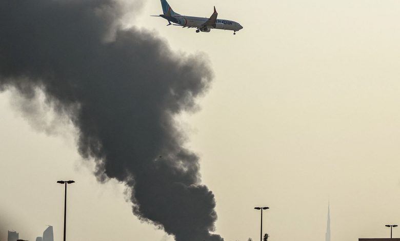 दुबई विमानस्थल नजिक ड्रोन आक्रमण, उडान सेवा प्रभावित दुबई विमानस्थल नजिक ड्रोन आक्रमण, उडान सेवा प्रभावित