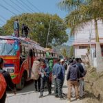 मतदान सामग्री सहित टाढाका मतदान स्थलमा खटाइयो कर्मचारी मतदान सामग्री सहित टाढाका मतदान स्थलमा खटाइयो कर्मचारी