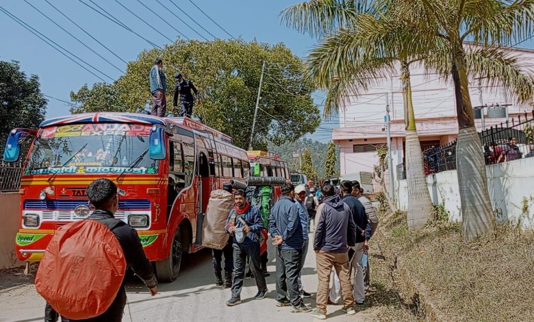 मतदान सामग्री सहित टाढाका मतदान स्थलमा खटाइयो कर्मचारी