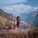 ‘परालको आगो’को गीत ‘उडि जाउँ भने, म पन्छी होइन’ सार्वजनिक ‘परालको आगो’को गीत ‘उडि जाउँ भने, म पन्छी होइन’ सार्वजनिक