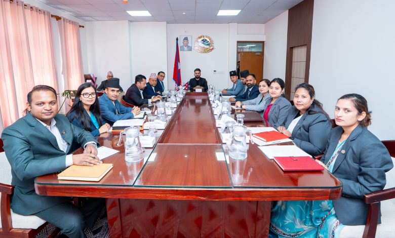 प्रधानमन्त्री र मन्त्रीहरूको सम्पत्ति विवरण सार्वजनिक,कसको सम्पत्ति कति ? प्रधानमन्त्री र मन्त्रीहरूको सम्पत्ति विवरण सार्वजनिक,कसको सम्पत्ति कति ?