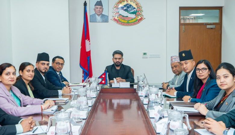 जेनजी आन्दोलनको प्रतिवेदन कार्यान्वयनबारे सुरक्षा संयन्त्रको हकमा अध्ययन गर्न समिति गठन जेनजी आन्दोलनको प्रतिवेदन कार्यान्वयनबारे सुरक्षा संयन्त्रको हकमा अध्ययन गर्न समिति गठन