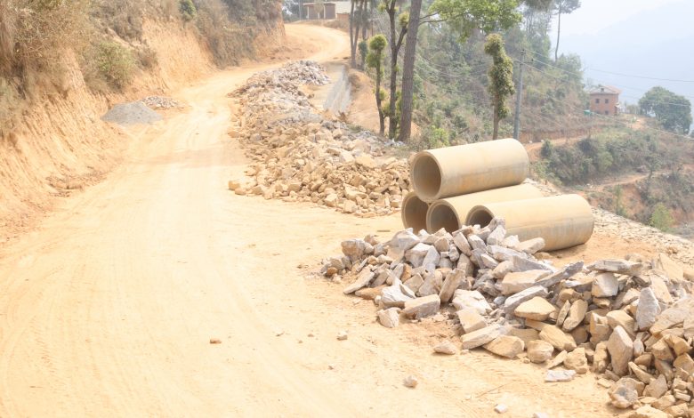 पाँच किमी सडक स्तरोन्नति गर्न आठवर्षपछि बल्ल बजेट