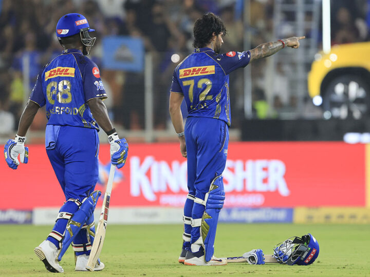 लगातार चार खेल हारेको मुम्बई ९९ रनले विजयी