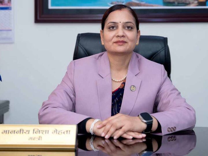 आन्दोलनमा जलेको गाडिहरुको नाममा कर्मचारीले ‘इन्धन’ लिएपछि…