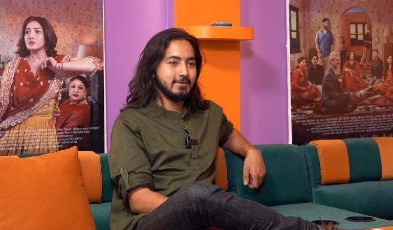 ५ वर्षको प्रतीक्षापछि ‘एक मुठ्ठी बादल’मा अविरलको डेब्यु