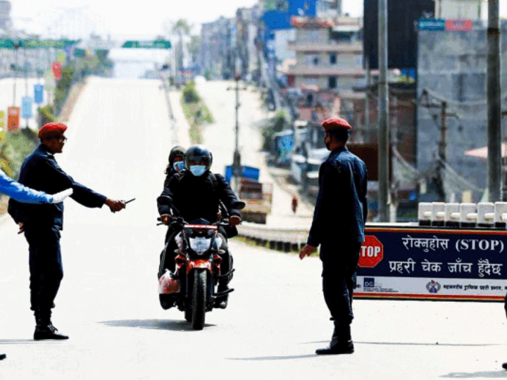 ट्राफिकले जाँचका क्रममा लिएका कागजपत्र लिन कोही नआएपछी….