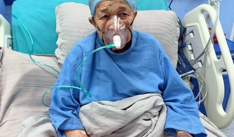 अभिनेता रमित ढुंगानालाई मातृशोक | Celebrity Nepal