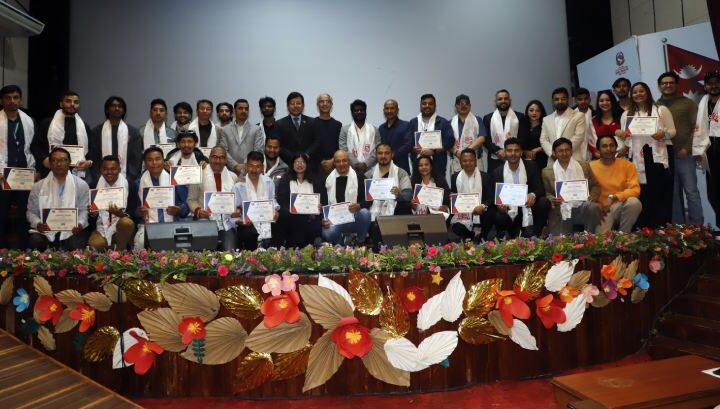 चलचित्र विकास बोर्डमा विभिन्न तालिमका प्रशिक्षार्थीलाई प्रमाणपत्र वितरण