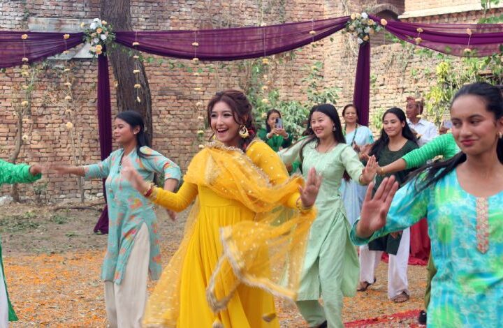 चलचित्र ‘एक मुठ्ठी बादल’को पहिलो गीत सार्वजनिक