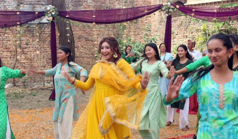 चलचित्र ‘एक मुठ्ठी बादल’को पहिलो गीत सार्वजनिक