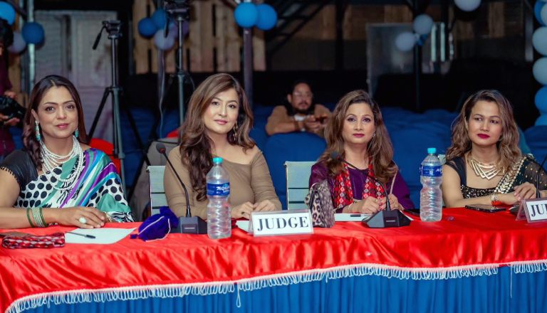 ‘ट्रेडिसनल डिजाइनर रनवे–२०२६’ : अस्मिता र महेन्द्र ‘मोडल अफ द इयर’