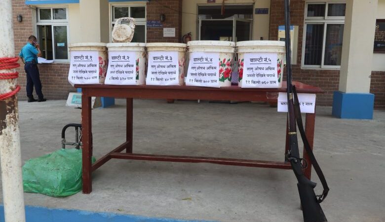 ५१ किलो अफिमसहित १ जना पक्राउ