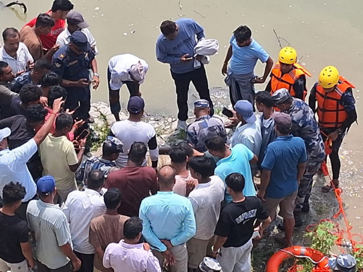 घुम्न गएका दुई जनाको शव बागमती नदी किनारमा भेटियो