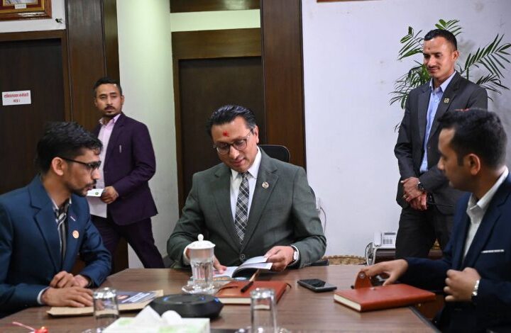 रुपान्तरणकारी बजेट आउँछः अर्थमन्त्री वाग्ले